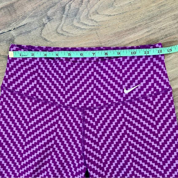 Nike Dri-Fit Purple 3/4 Athletic Leggings - Picture 8 of 11